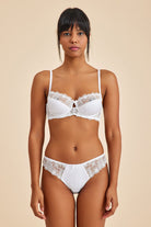 Amarelle-Paris Ekru Balenli Dantelli Dolgusuz Toparlayıcı Balkonet Sütyen-Top-2-Milagron.com