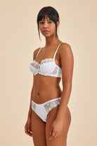 Amarelle-Paris Ekru Balenli Dantelli Dolgusuz Toparlayıcı Balkonet Sütyen-Top-3-Milagron.com