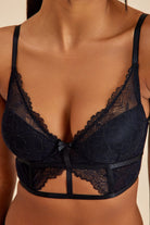 Amarelle-Roma Siyah Dantelli Dolgusuz Toparlayıcı Balkonet Sütyen-Sütyen-3-Milagron.com