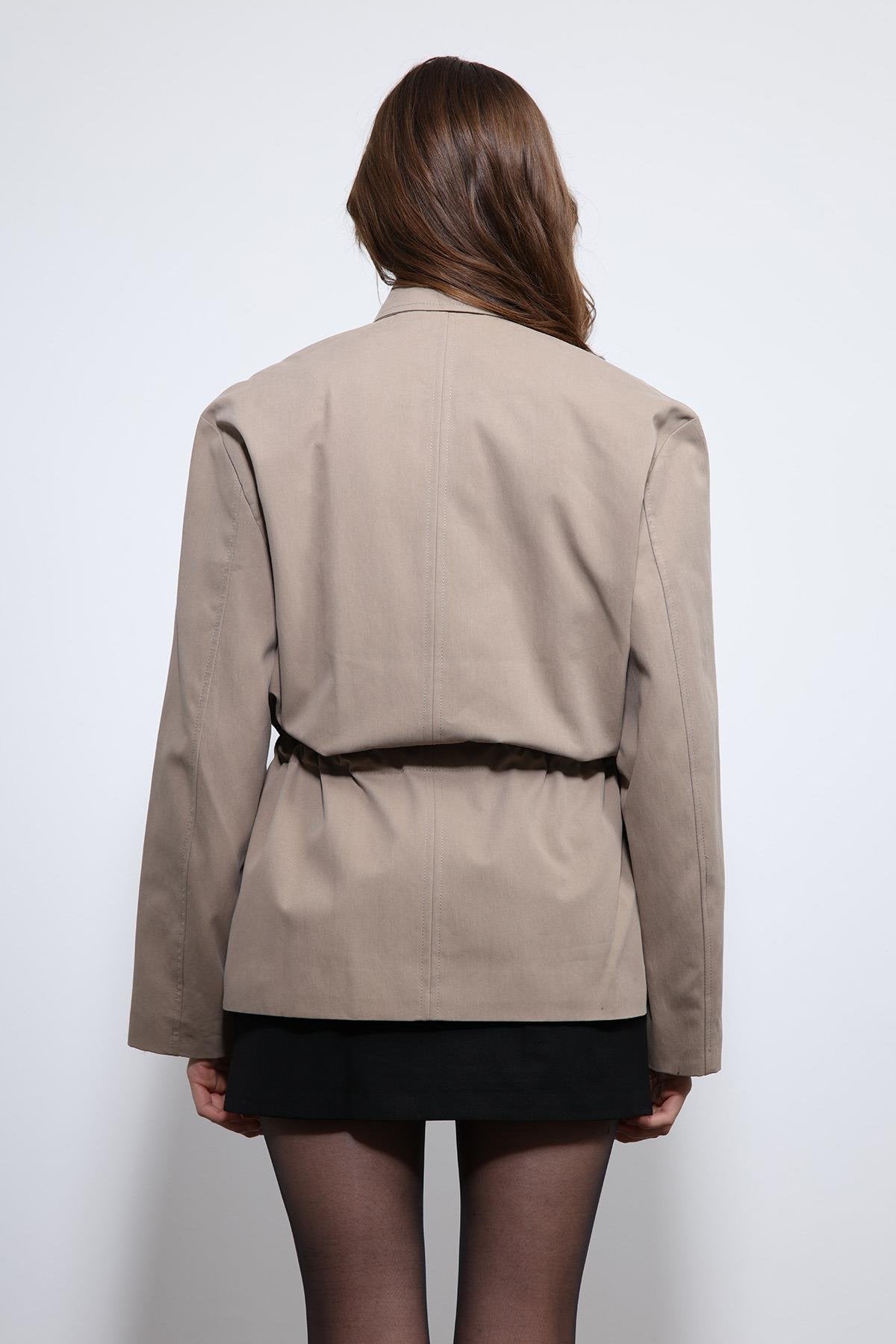 Antioch-Bej Ayarlanabilir Bele Sahip Kısa Trençkot-Trençkot-7-Milagron.com