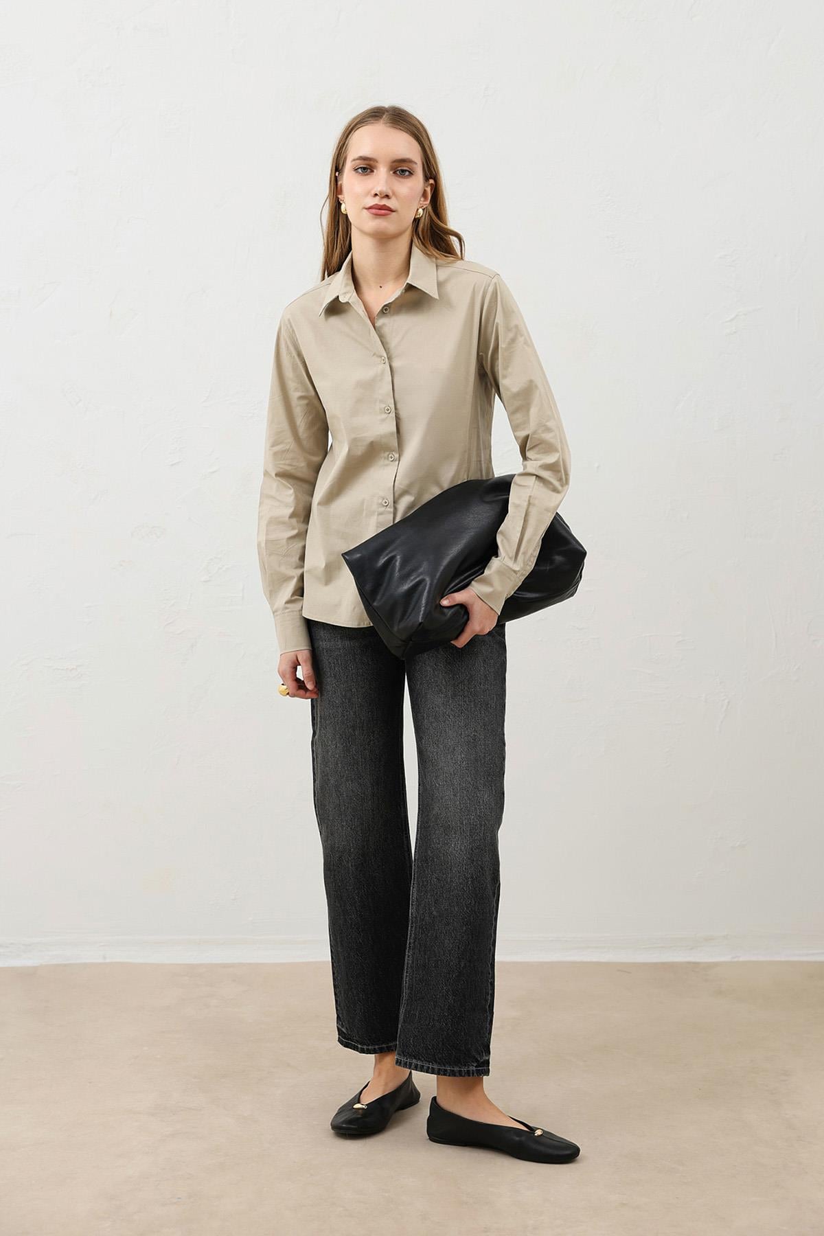 Antioch Bej Basic Slim Fit Kadın Gömlek