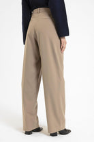 Antioch-Bej Kadın Yüksek Bel Pens Detaylı Straight Fit Pantolon-Kumaş Pantolon-7-Milagron.com