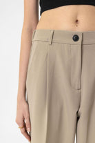 Antioch-Bej Kadın Yüksek Bel Straight Fit Kısa Pantolon-Kumaş Pantolon-5-Milagron.com