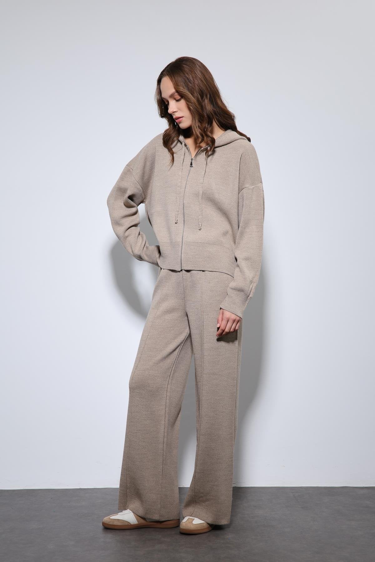 Antioch-Bej Kapüşonlu üst Ve Geniş Paça Triko Takım-Takım-4-Milagron.com