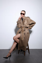 Antioch-Bej Kruvaze Süet Görünümlü Premium Kadın Trençkot-Trençkot-1-Milagron.com