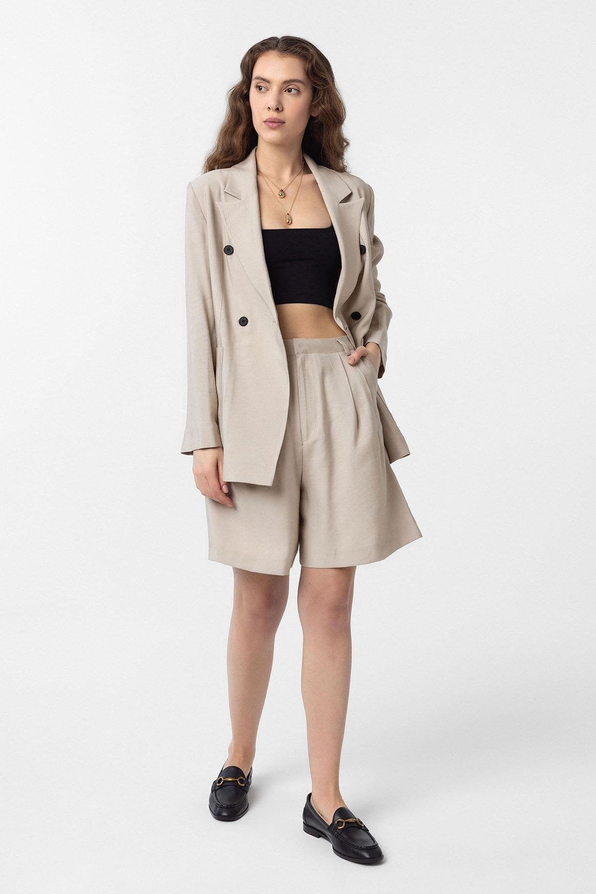 Antioch-Bej Pilili Kadın Bermuda Şort-Kumaş Pantolon-2-Milagron.com