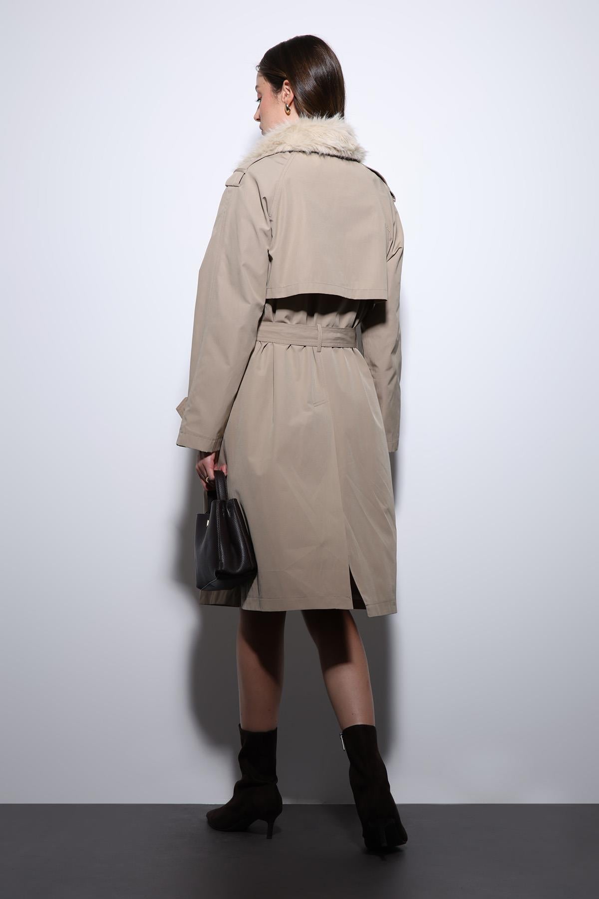 Antioch-Bej Suni Kürklü Yaka Kadın Trençkot-Trençkot-7-Milagron.com