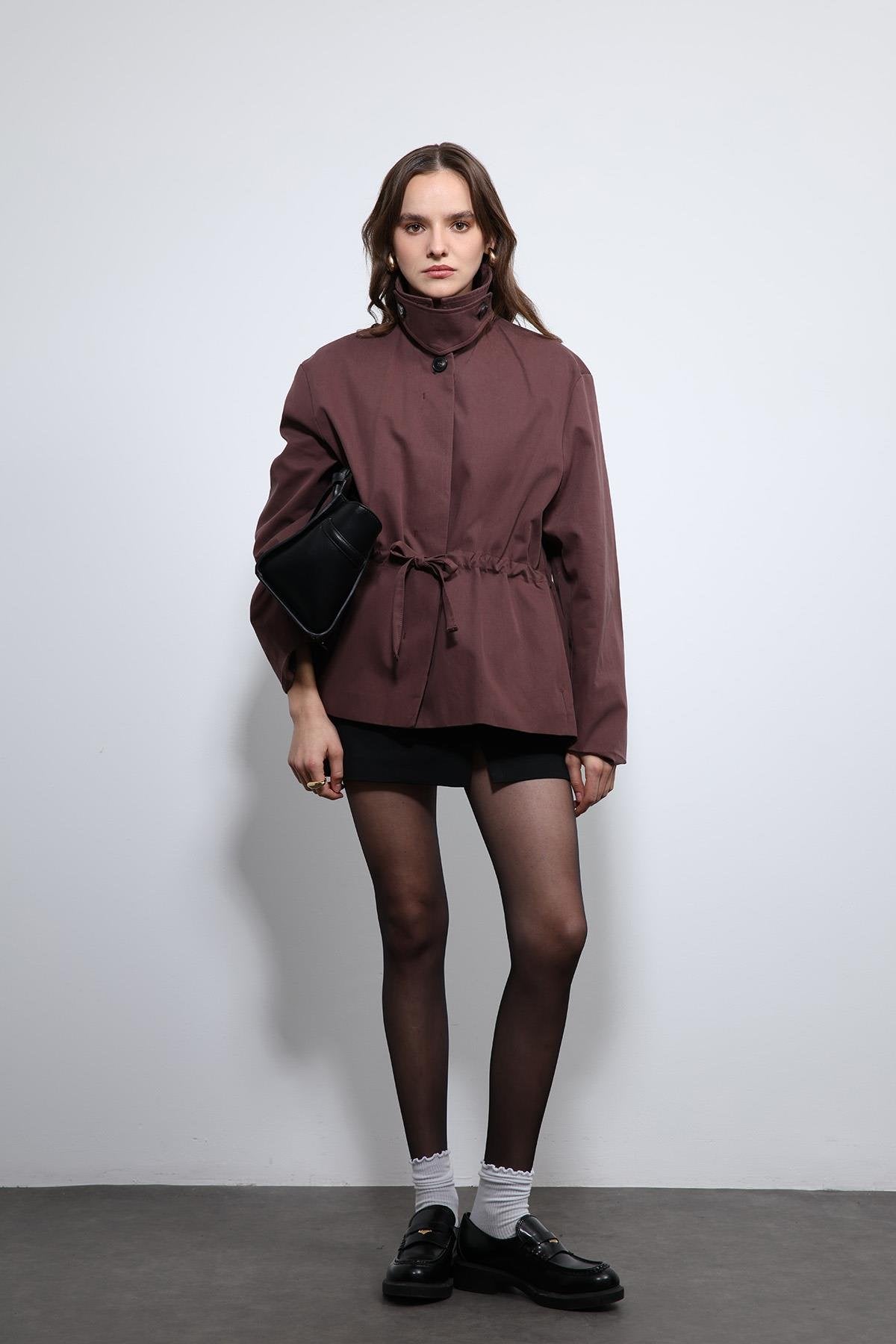 Antioch-Bordo Ayarlanabilir Bele Sahip Kısa Trençkot-Trençkot-3-Milagron.com