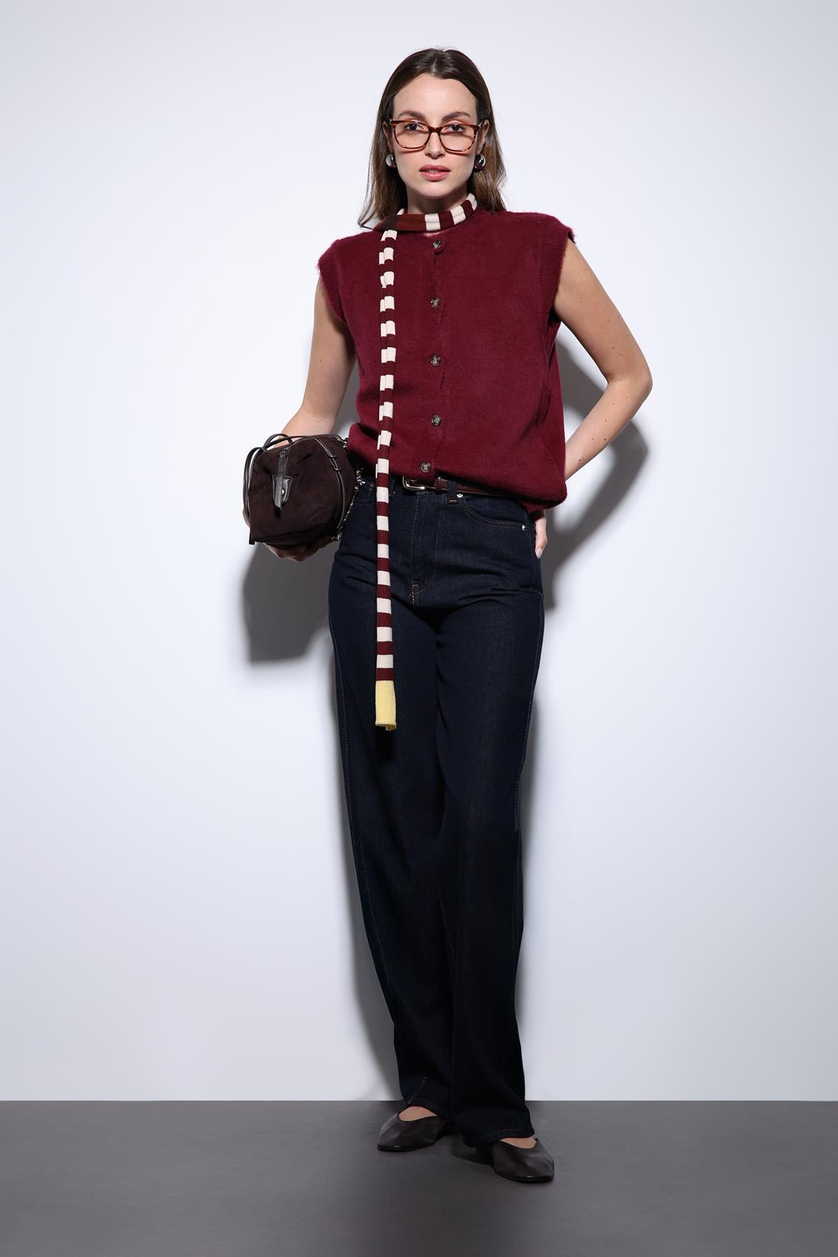 Antioch-Bordo Dokulu Kadın Triko Yelek-Yelek-1-Milagron.com