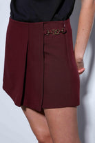 Antioch-Bordo Pileli Zincir Detaylı şort Etek-Etek-2-Milagron.com