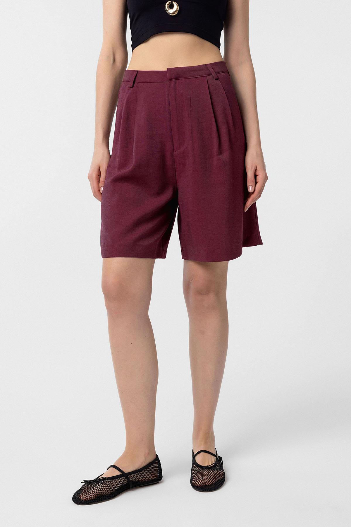 Antioch-Bordo Pilili Kadın Bermuda Şort-Kumaş Pantolon-1-Milagron.com