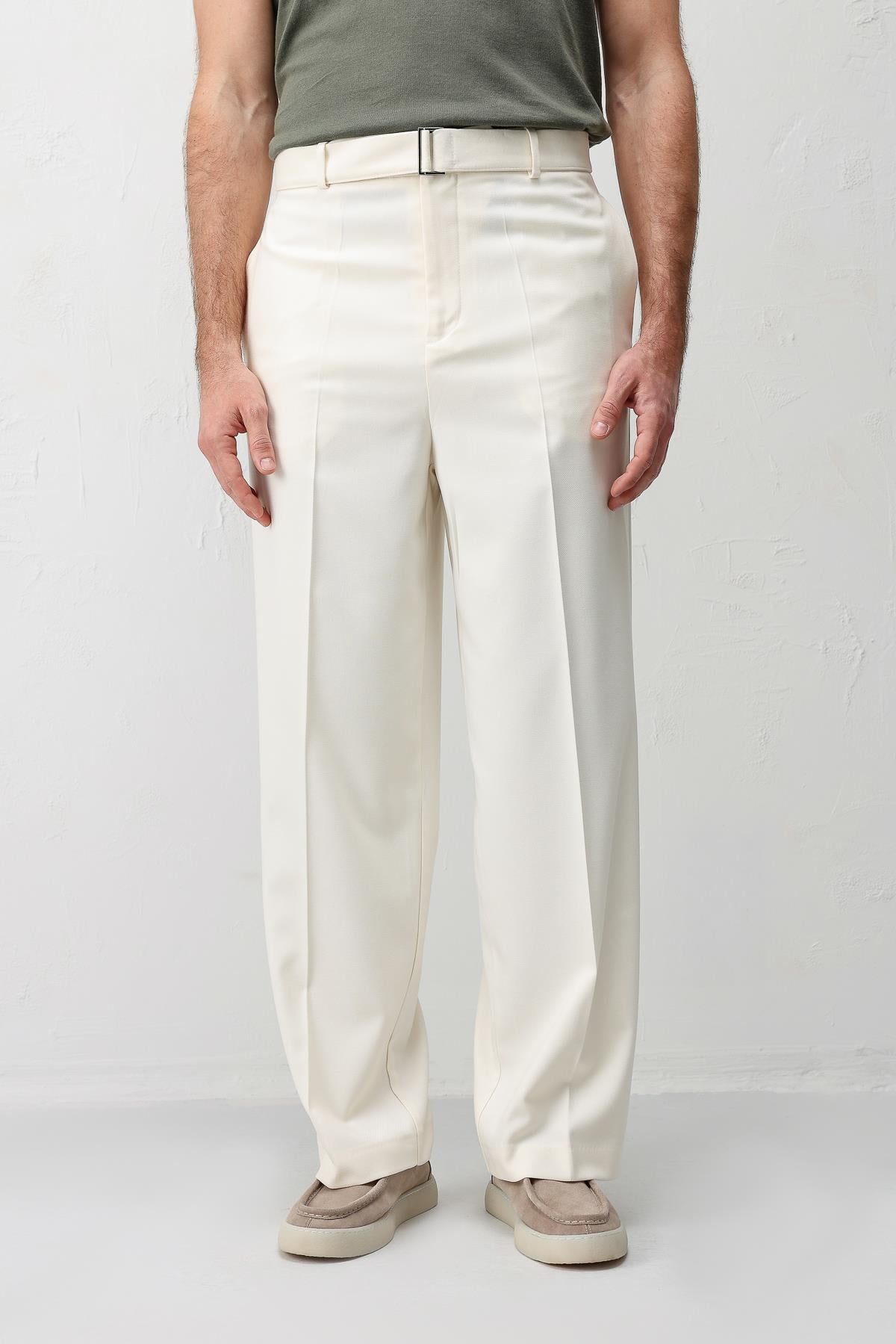 Antioch Ekru Relaxed Fit Kemerli Erkek Pantolon