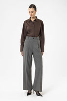 Antioch-Gri Kadın Yüksek Bel Pileli Çizgili Pantolon-Kumaş Pantolon-3-Milagron.com