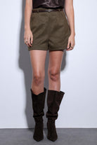 Antioch-Antioch Haki Süet Görünümlü Pileli Kadın şort-Şort-3-Milagron.com