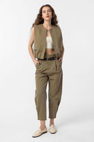 Antioch-Haki Yüksek Bel Paçası Düğmeli Fit Kadın Pantolon-Kumaş Pantolon-2-Milagron.com