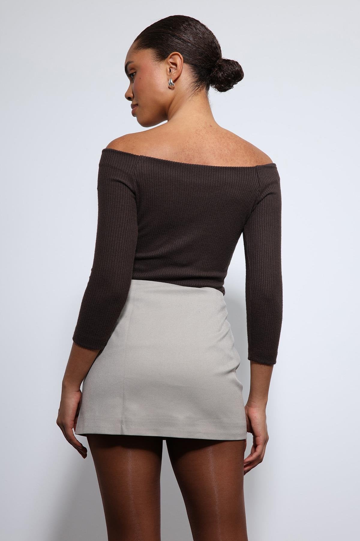 Antioch-Kahve Açık Omuz Detaylı Top-Top-5-Milagron.com