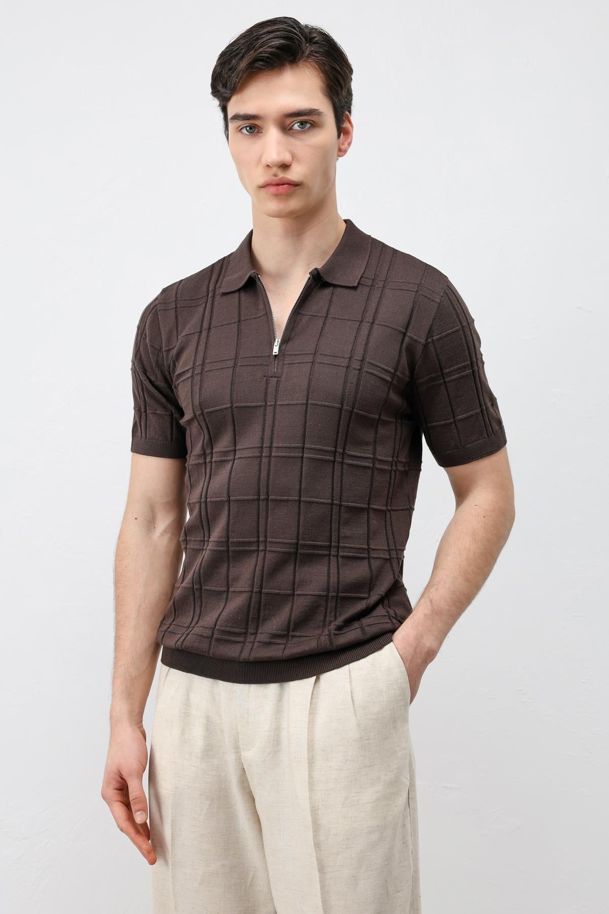 Antioch Kahve Kareli Desenli Erkek Triko T-Shirt
