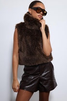 Antioch-Kahve Peluş Görünümlü Yelek-Yelek-2-Milagron.com