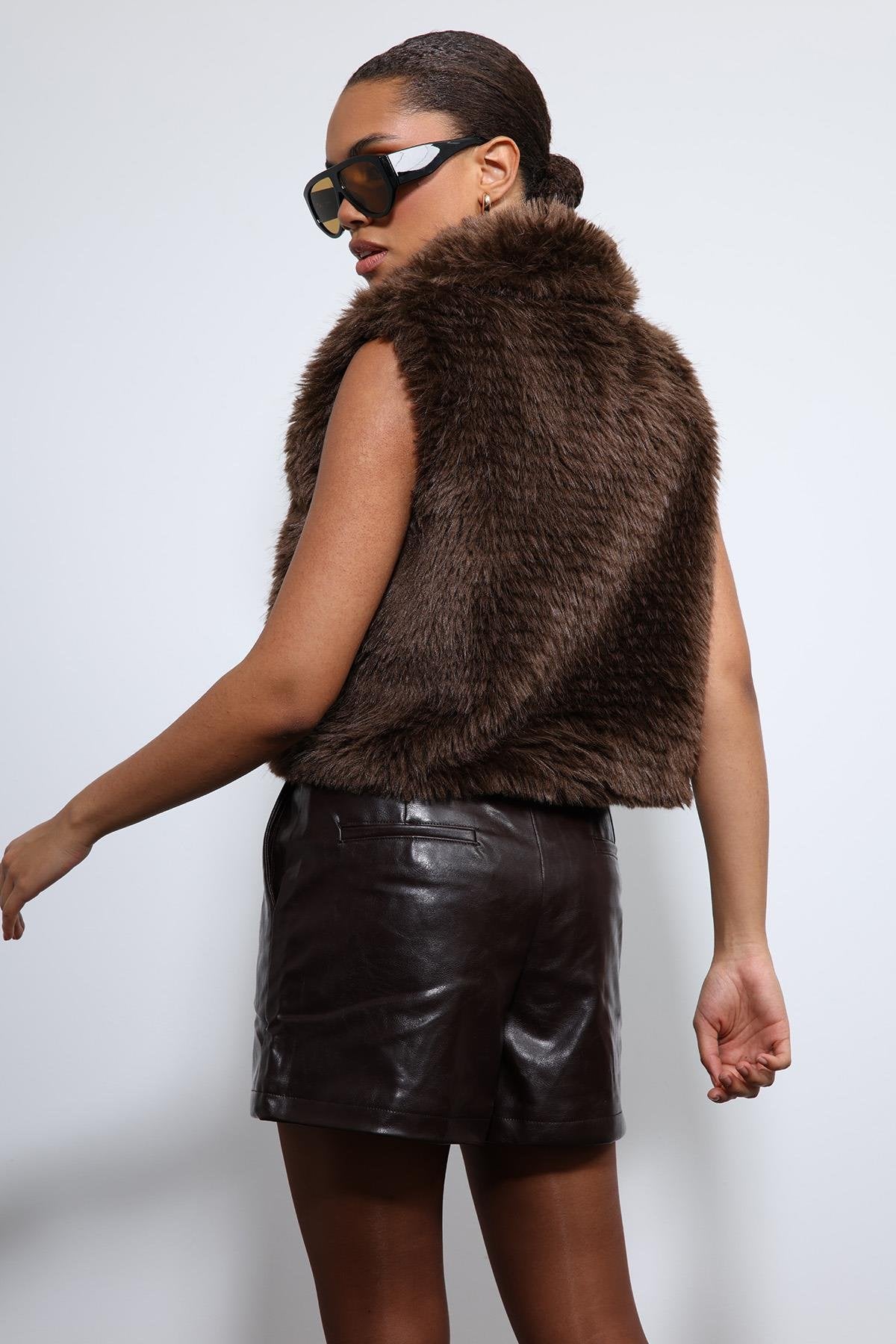 Antioch-Kahve Peluş Görünümlü Yelek-Yelek-5-Milagron.com