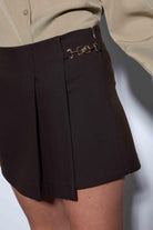Antioch-Kahve Pileli Zincir Detaylı şort Etek-Etek-4-Milagron.com