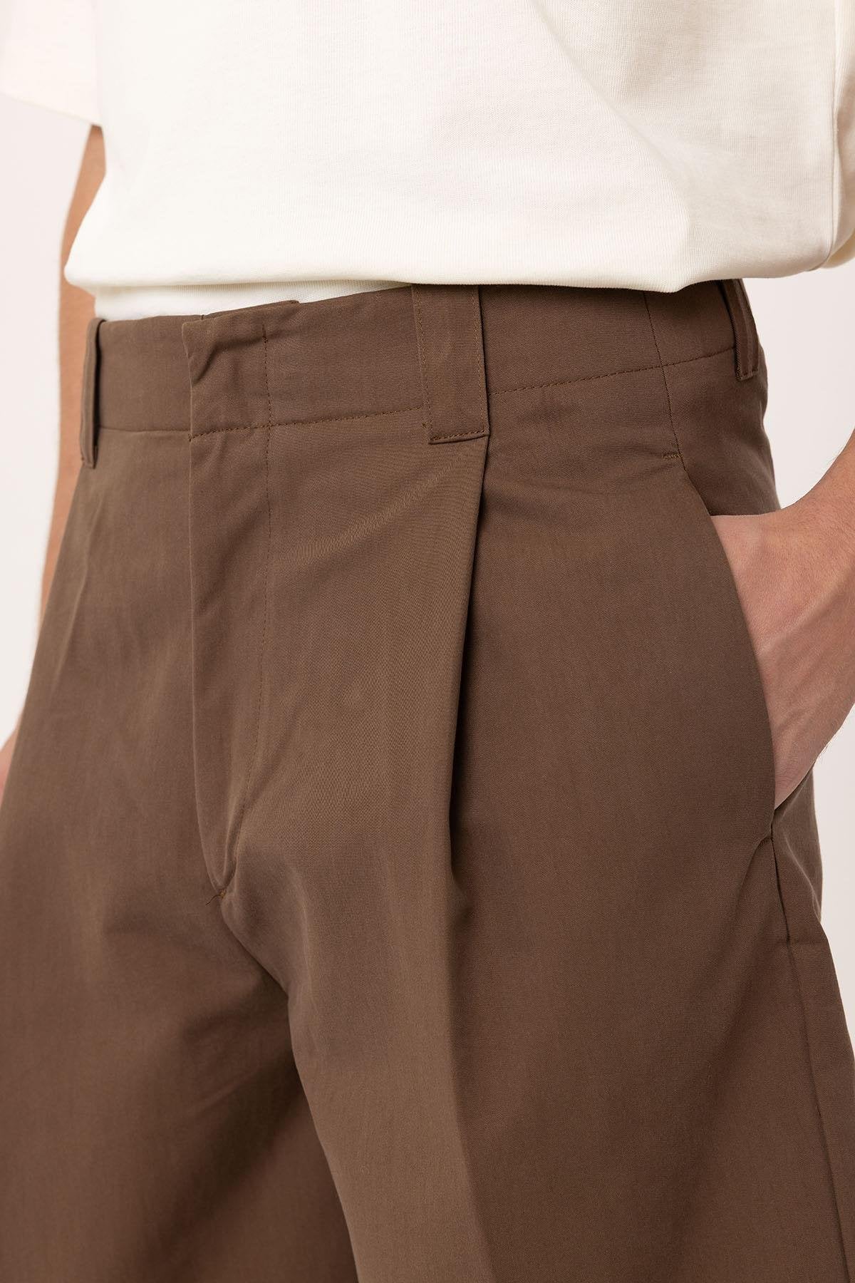 Antioch-Kahve Yüksek Bel Pileli Relaxed Bermuda Erkek Şort-Şort-4-Milagron.com