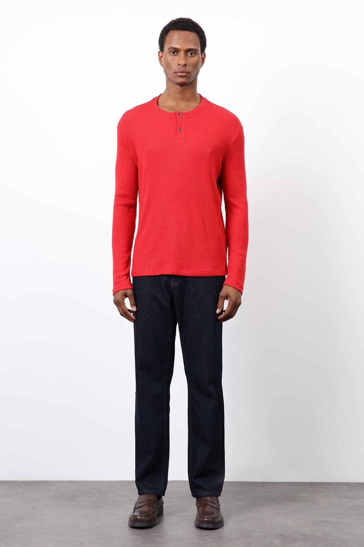 Antioch-Kırmızı Fitilli Düğmeli Yaka T Shirt-T-Shirt-2-Milagron.com