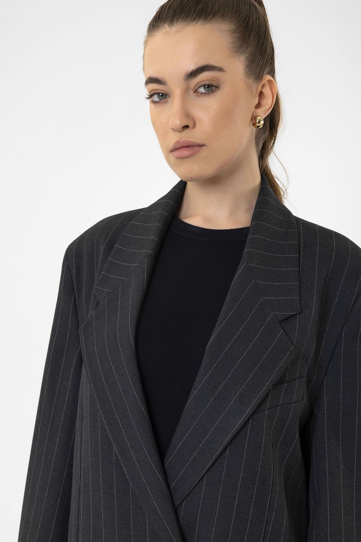 Antioch-Lacivert Kadın Çizgili Oversize Blazer Ceket-Ceket-4-Milagron.com