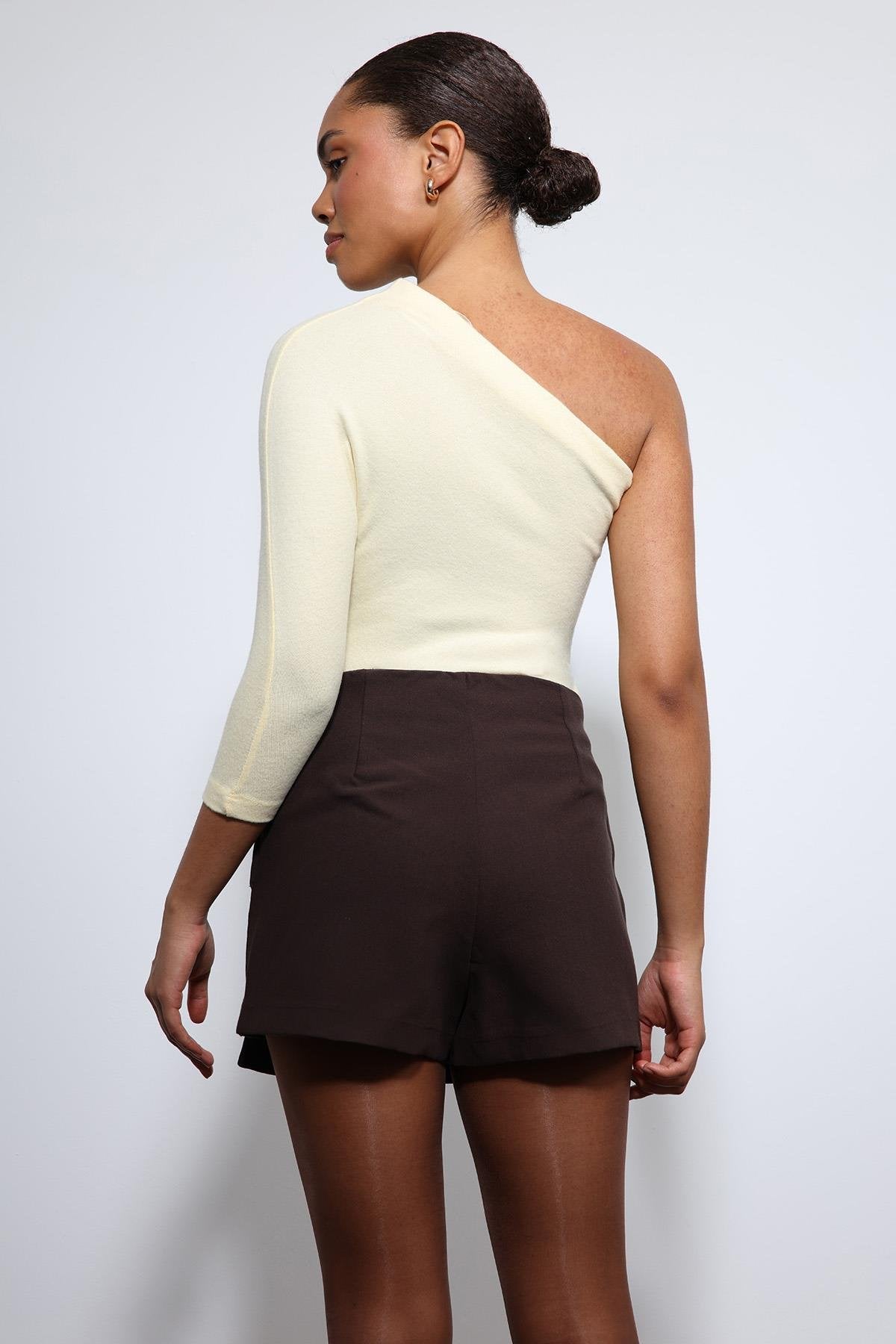 Antioch-Sarı Asimetrik Yaka Top-Top-5-Milagron.com