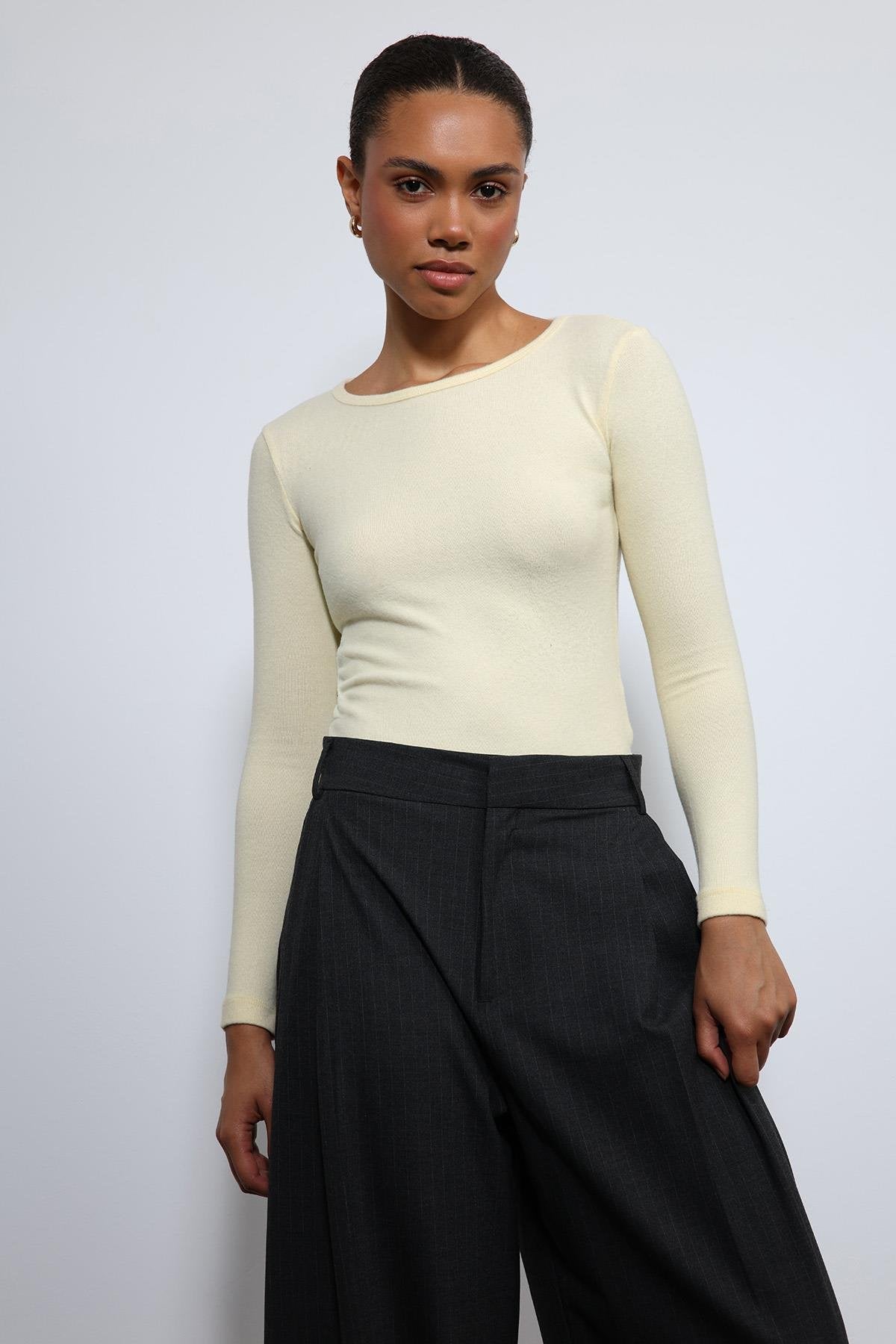 Antioch-Sarı Basic Uzun Kollu T Shirt-T-Shirt-3-Milagron.com