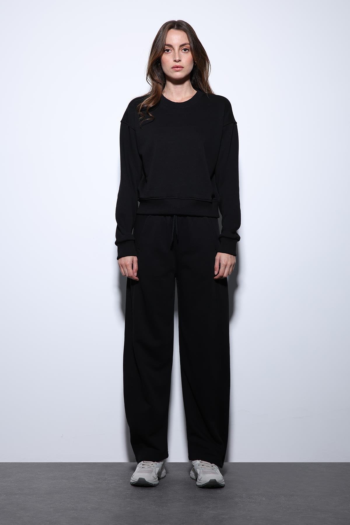 Antioch-Antioch Siyah Basic Kadın Sweatshirt-Sweatshirt-3-Milagron.com