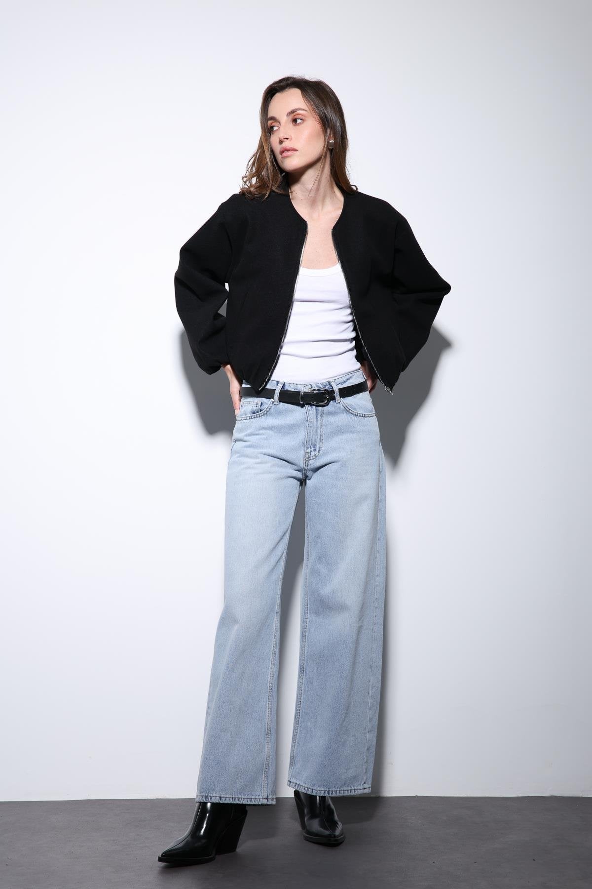 Antioch-Siyah Bel Lastikli Crop Kadın Mont-Mont-3-Milagron.com