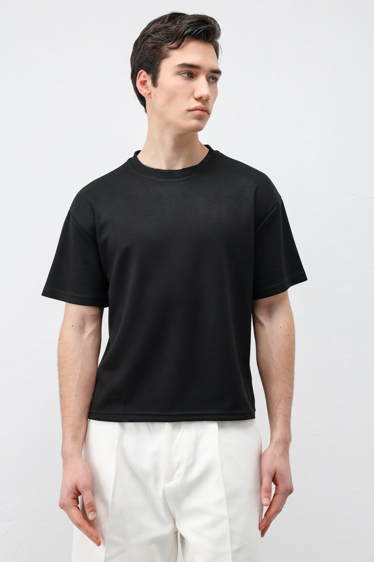 Antioch Siyah Crop Fit Erkek T-Shirt