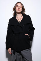 Antioch-Siyah Dik Yaka Kruvaze Kadın Kaban-Kaban-6-Milagron.com