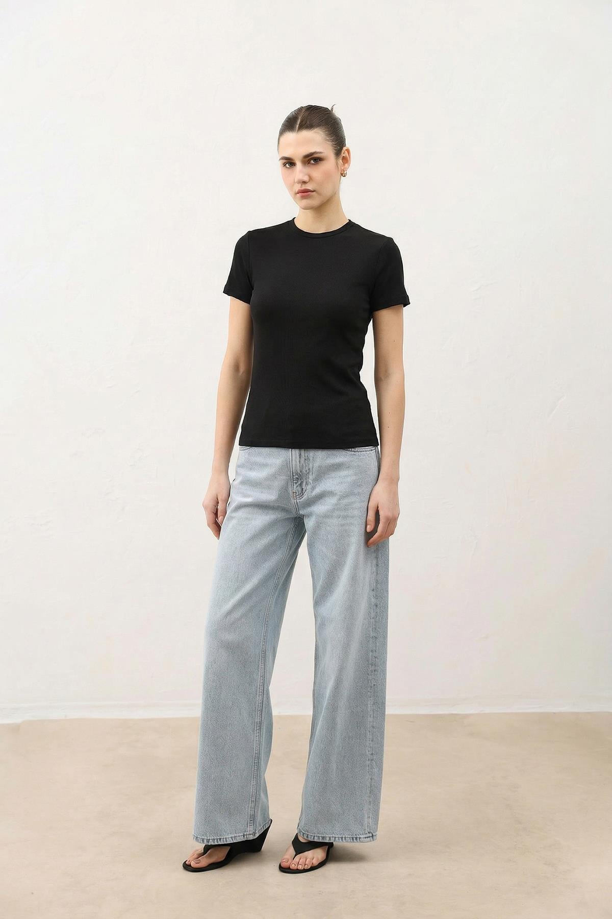 Antioch Siyah Kadın Basic T-Shirt