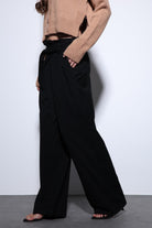 Antioch-Siyah Kemerli Pileli Geniş Kadın Pantolon-Kumaş Pantolon-3-Milagron.com