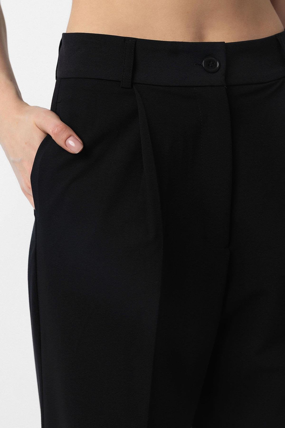 Antioch-Siyah Pilili Kadın Pantolon-Kumaş Pantolon-4-Milagron.com