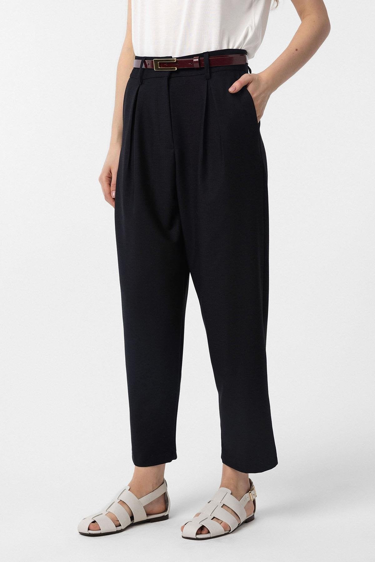 Antioch-Siyah Pilili Soft Bilek Boyu Kadın Pantolon-Kumaş Pantolon-1-Milagron.com