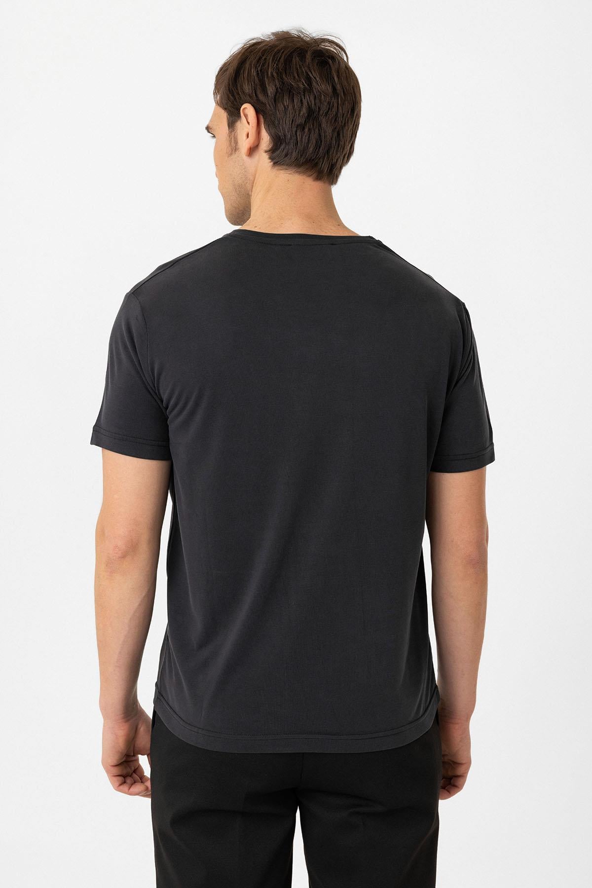 Antioch Siyah Regular Fit Modal Teknik Kumaş Erkek T-Shirt