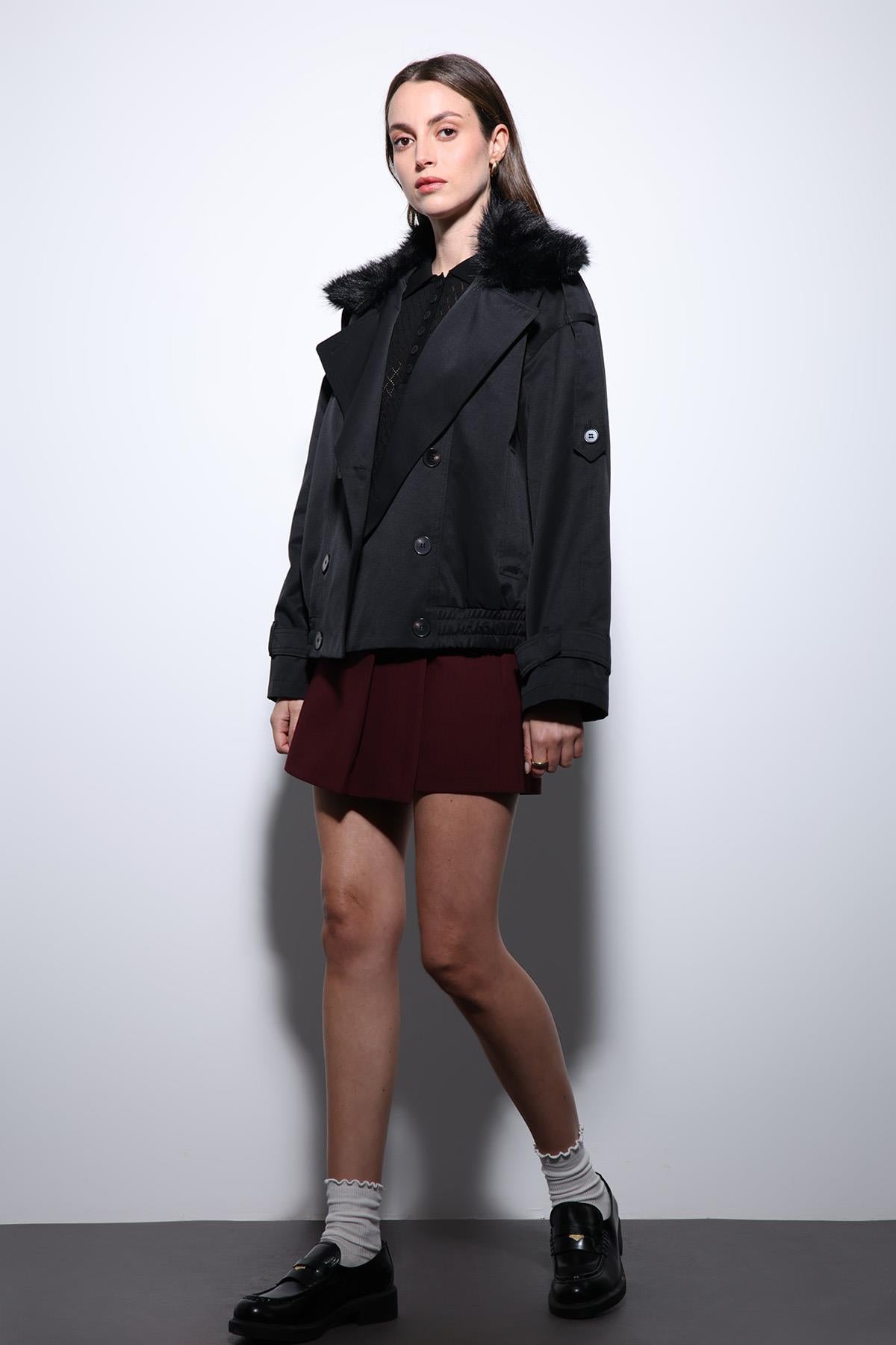 Antioch-Siyah Suni Kürklü Kısa Kadın Trençkot-Trençkot-2-Milagron.com
