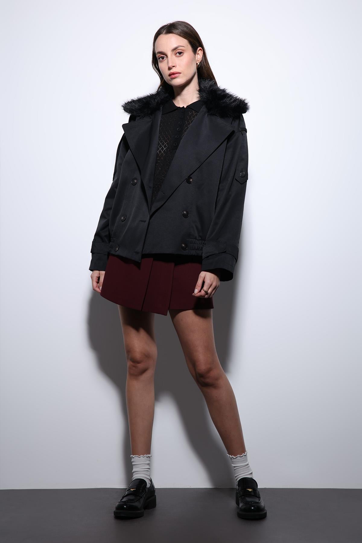 Antioch-Siyah Suni Kürklü Kısa Kadın Trençkot-Trençkot-4-Milagron.com