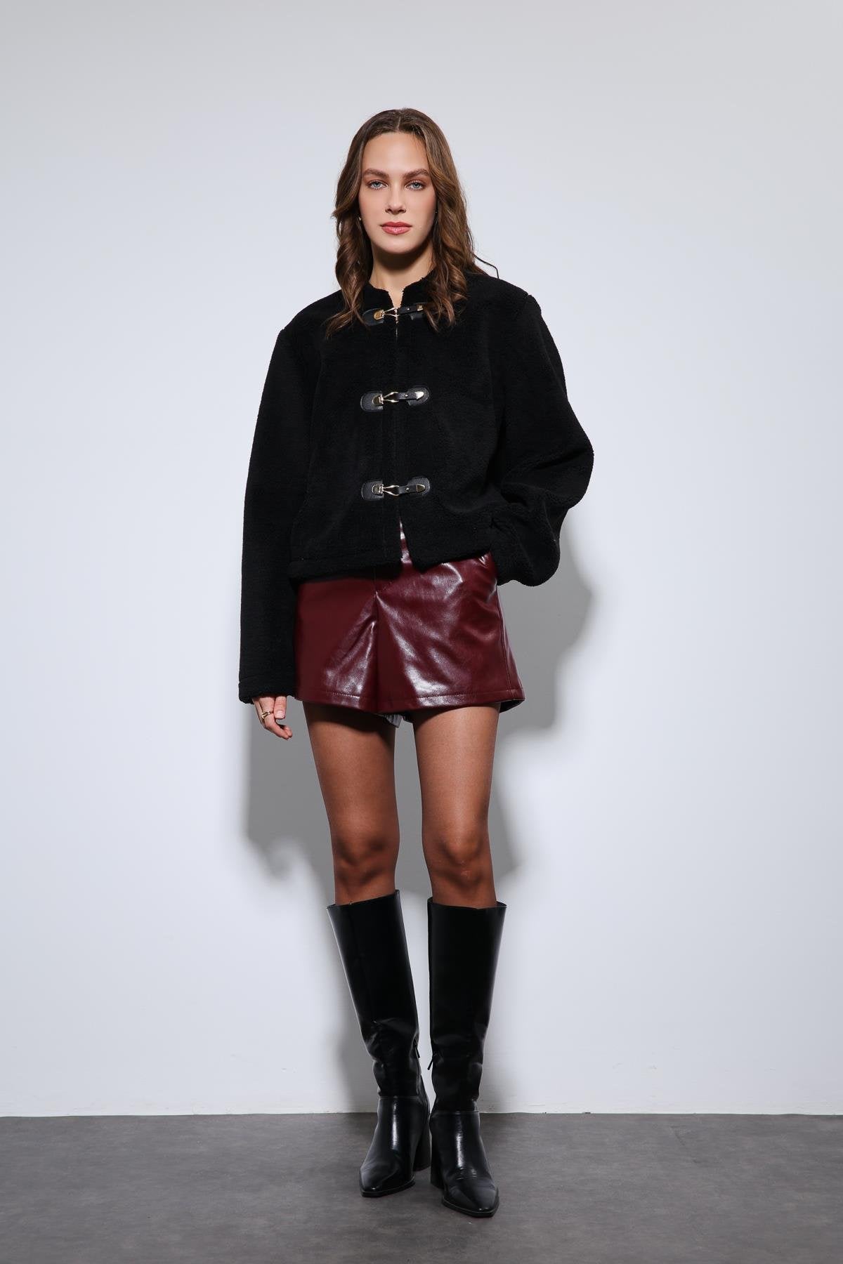 Antioch-Siyah Süslü Düğmeli Suni Kürk Ceket-Ceket-2-Milagron.com