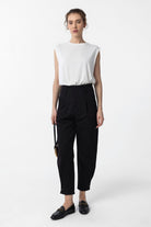 Antioch-Siyah Yüksek Bel Paçası Düğmeli Fit Kadın Pantolon-Kumaş Pantolon-2-Milagron.com