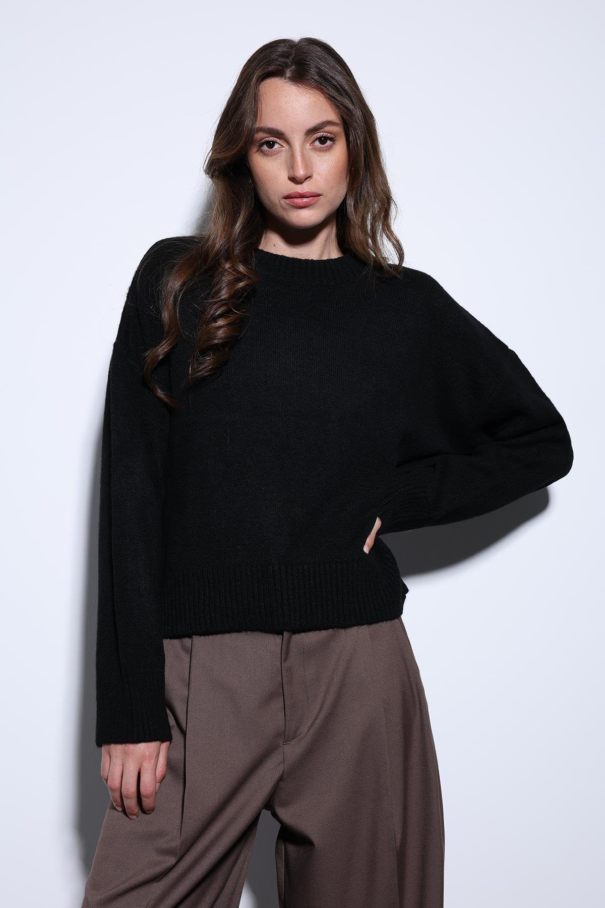 Antioch-Antioch Siyah Yün Karışımlı Kadın Kazak-Kazak-1-Milagron.com