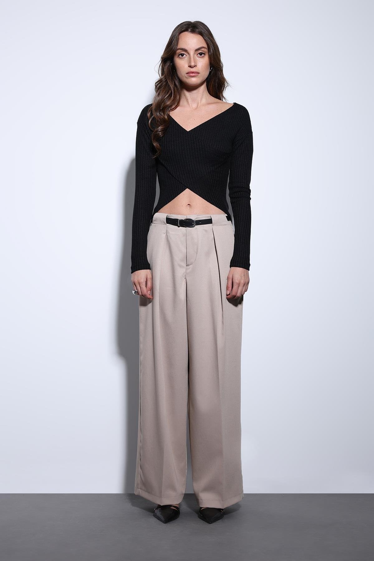 Antioch-Antioch Taş Pileli Geniş Kadın Pantolon-Kumaş Pantolon-3-Milagron.com