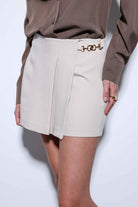 Antioch-Taş Pileli Zincir Detaylı şort Etek-Etek-3-Milagron.com