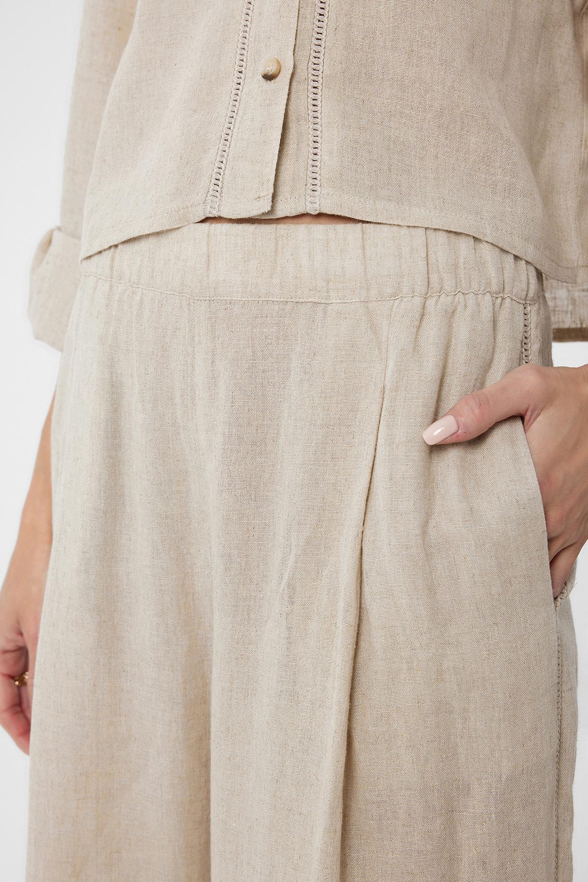 Antioch-Taş Şerit Detaylı Kadın Pantolon-Kumaş Pantolon-3-Milagron.com