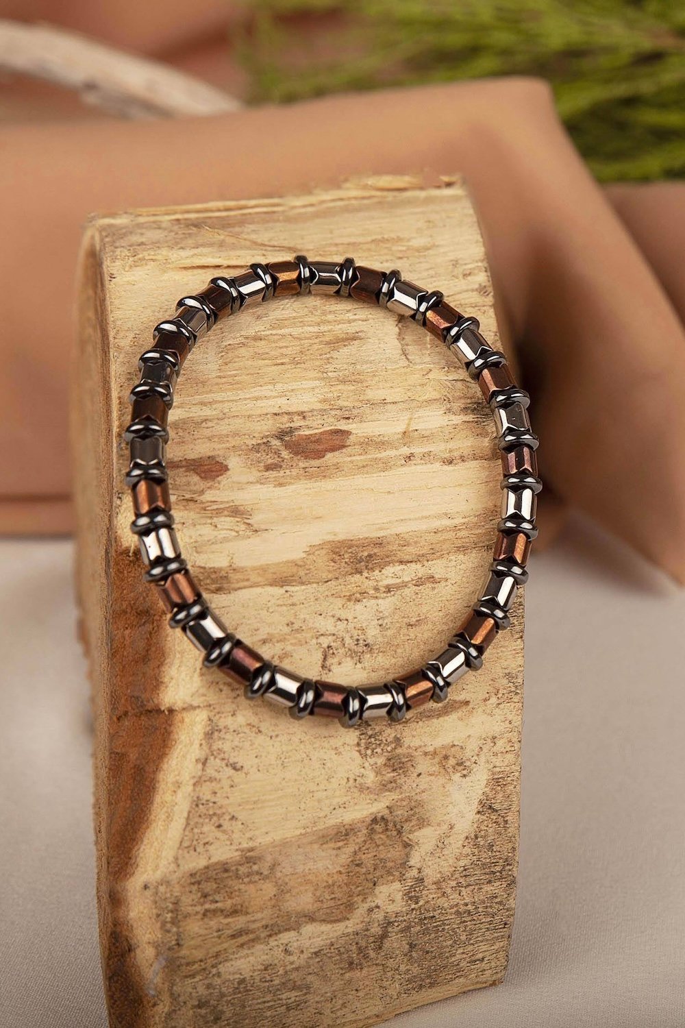 Arven’s World by Aylin Işıklı-Hemati̇t Bronz Bi̇lekli̇k-Bileklik-2-Milagron.com