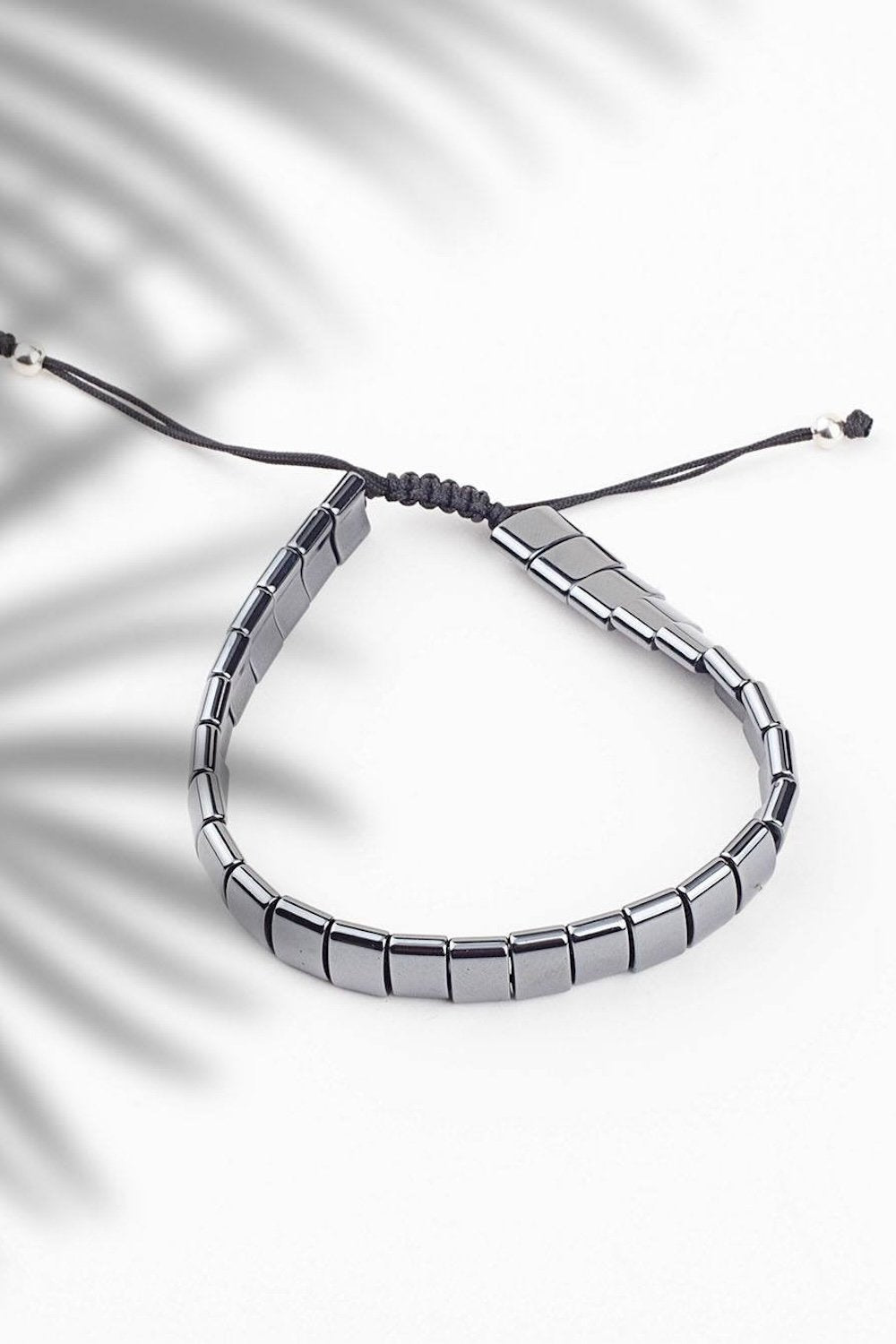 Arven’s World by Aylin Işıklı-Hemati̇t Kare Model Bi̇lekli̇k-Bileklik-1-Milagron.com