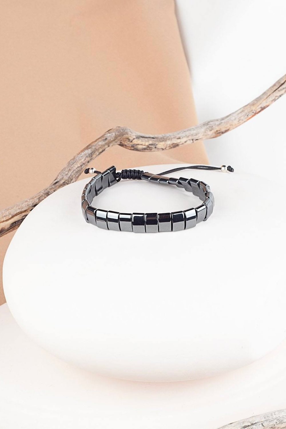 Arven’s World by Aylin Işıklı-Hemati̇t Kare Model Bi̇lekli̇k-Bileklik-5-Milagron.com