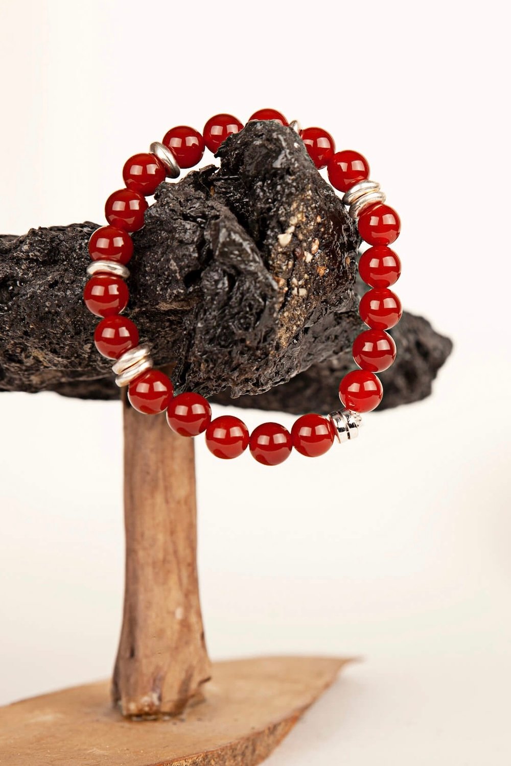 Arven’s World by Aylin Işıklı-Servet Ve Zenginlik Bileklik Kırmızı Akik-Bileklik-3-Milagron.com